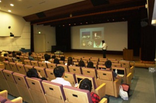 長崎大学の概要及び工学部の研究内容についてのプレゼンテーション