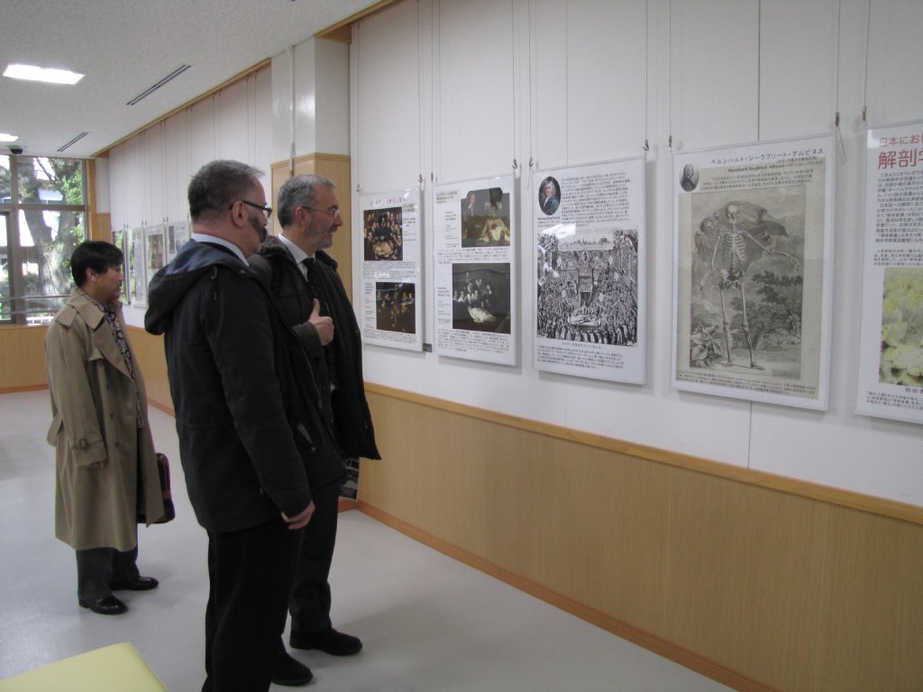 附属図書館（本館）の視察