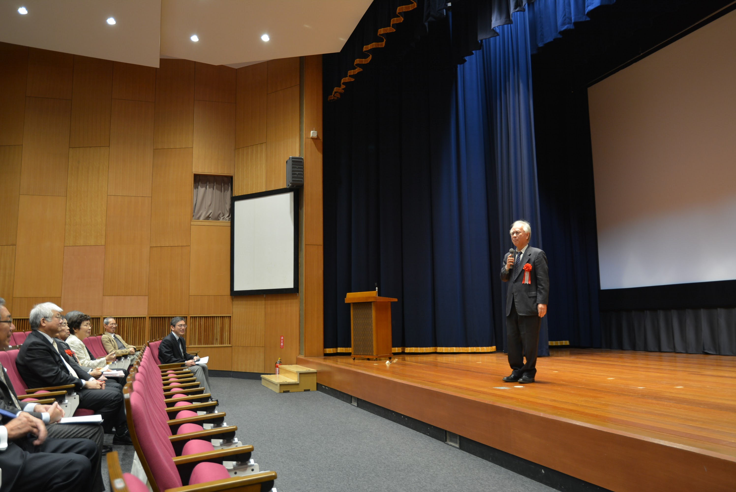 片峰学長