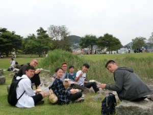 長崎水辺の森公園にてランチの様子