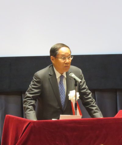 朝長医学同窓会長