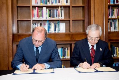 Newsロンドン大学衛生・熱帯医学大学院との国際連携専攻設置にかかる協定書を締結