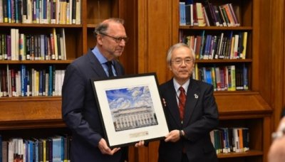 Director of LSHTM, Prof. Peter Piot and President Kohno1