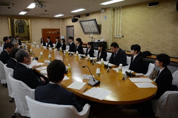 学長と卒業予定者との懇談会