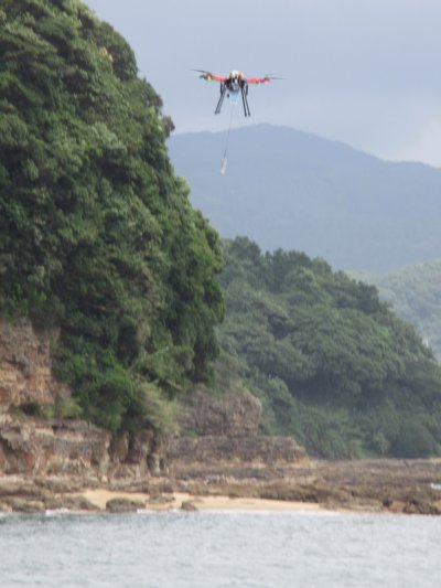 AKABOTの採水飛行試験