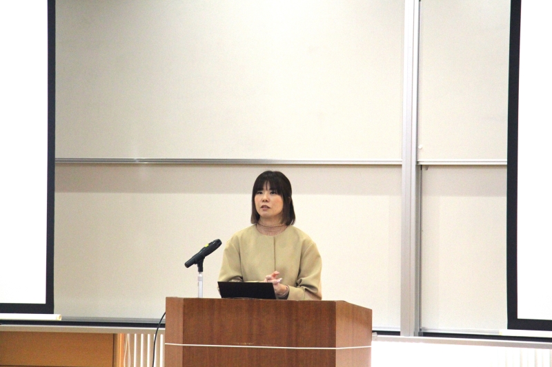 講義を行う髙田春奈氏