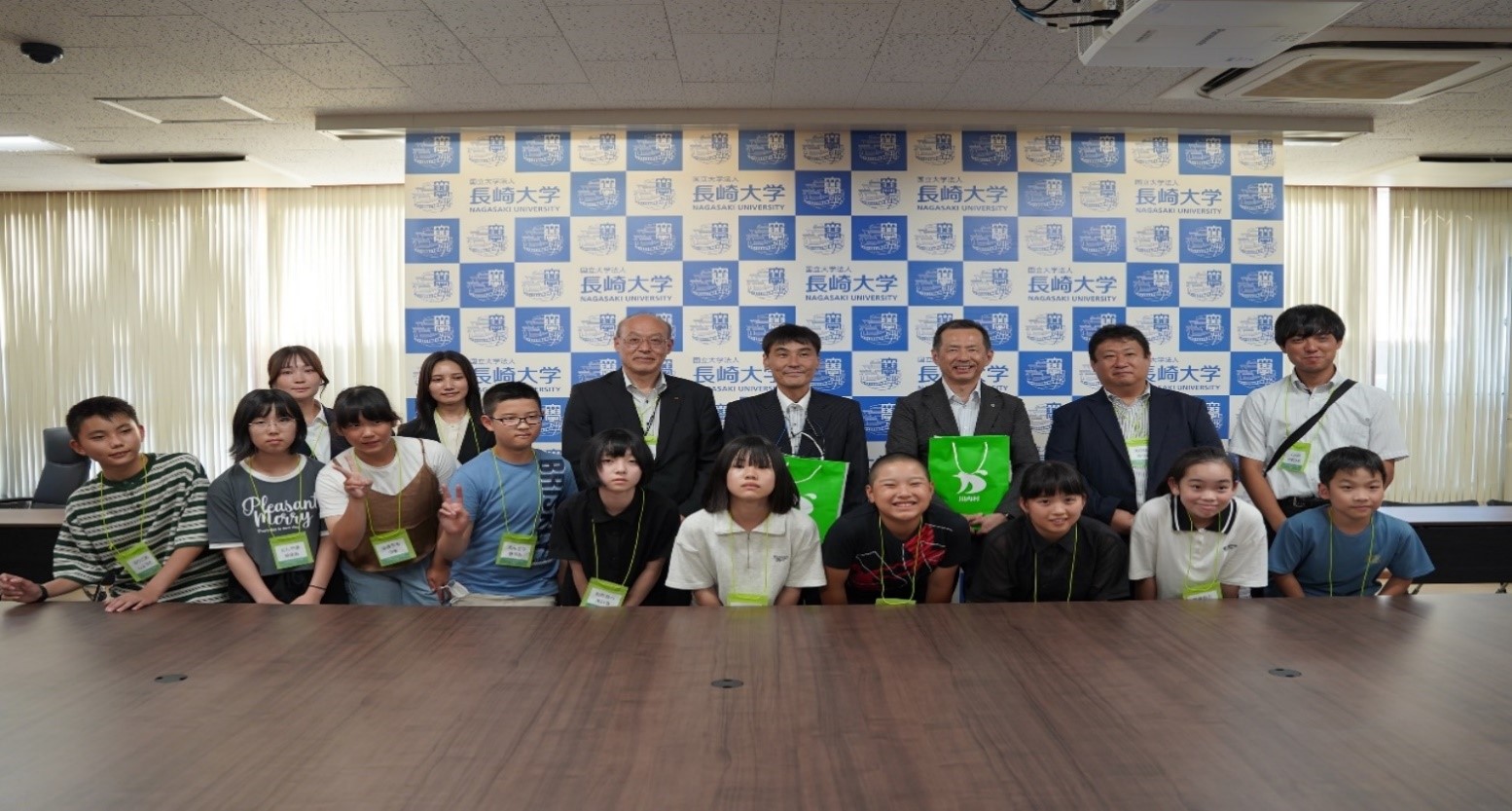 長崎大学長表敬訪問のようす